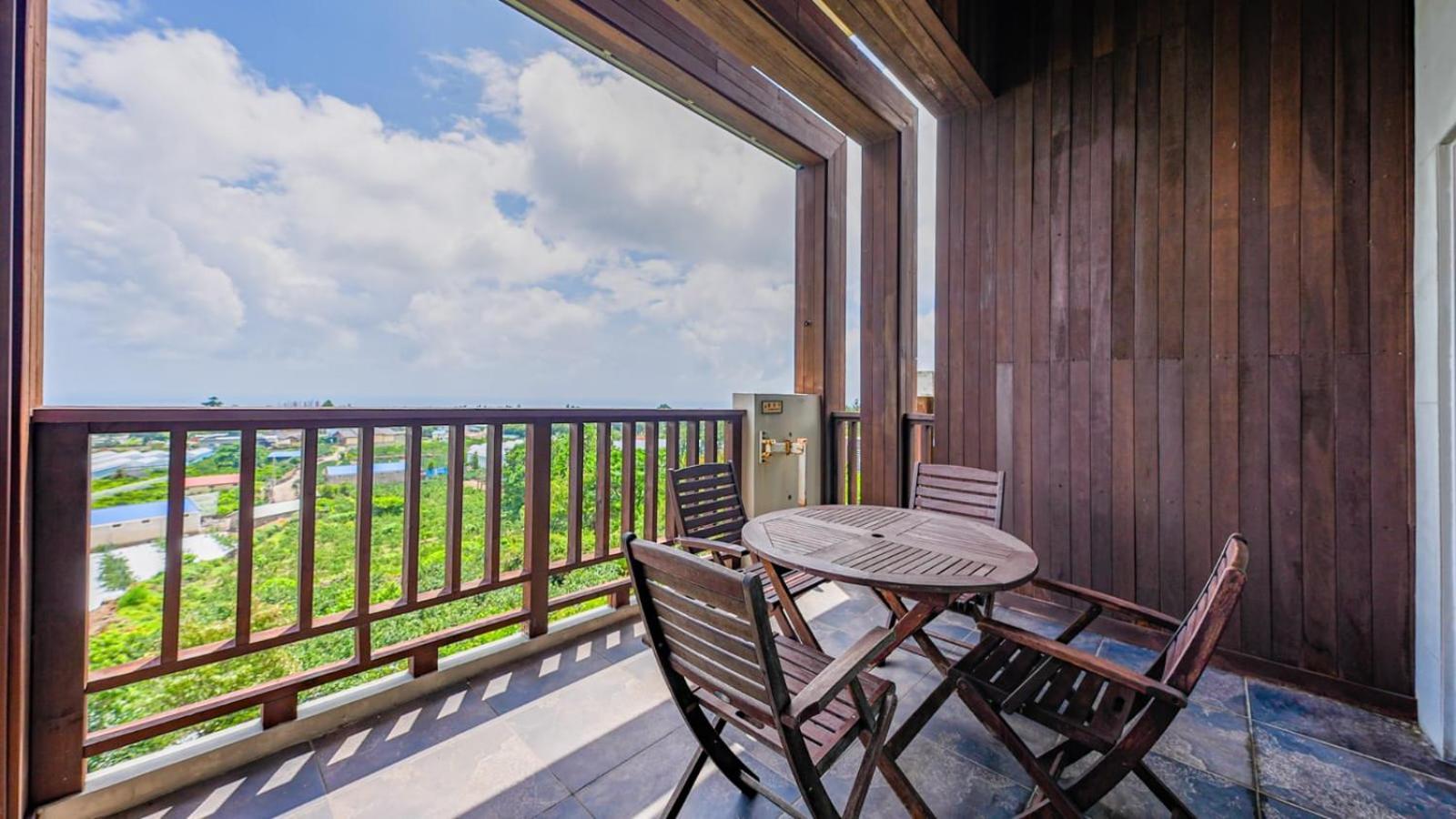 Jeju Eco Suites Seogwipo Exterior photo